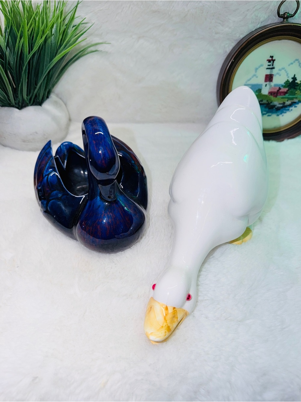 Ceramic Duck and Swan Decorative Figurines White and Deep Blue Bird Lover Duo 🌎